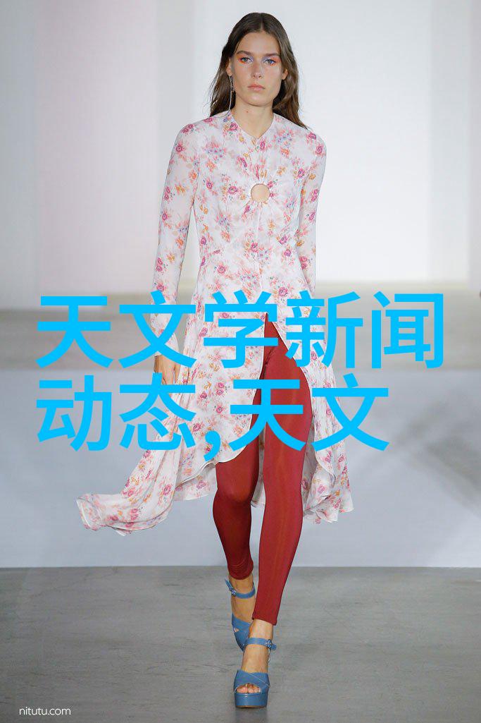 泡沫板滑水激动人心的夏日玩乐