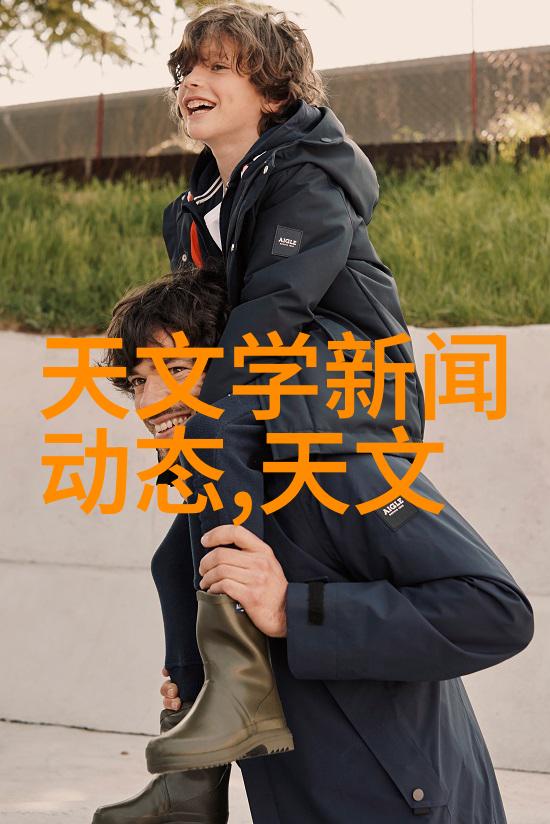 货车配件批发市场钢铁之城里的色彩交响曲
