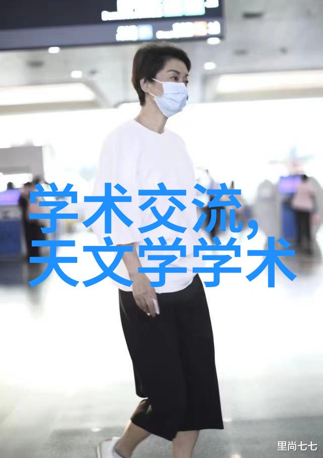 90平店面装修案例深色家具与素净环境的和谐融合