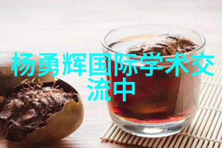 人良土兀捕捉大地的诗意瞬间