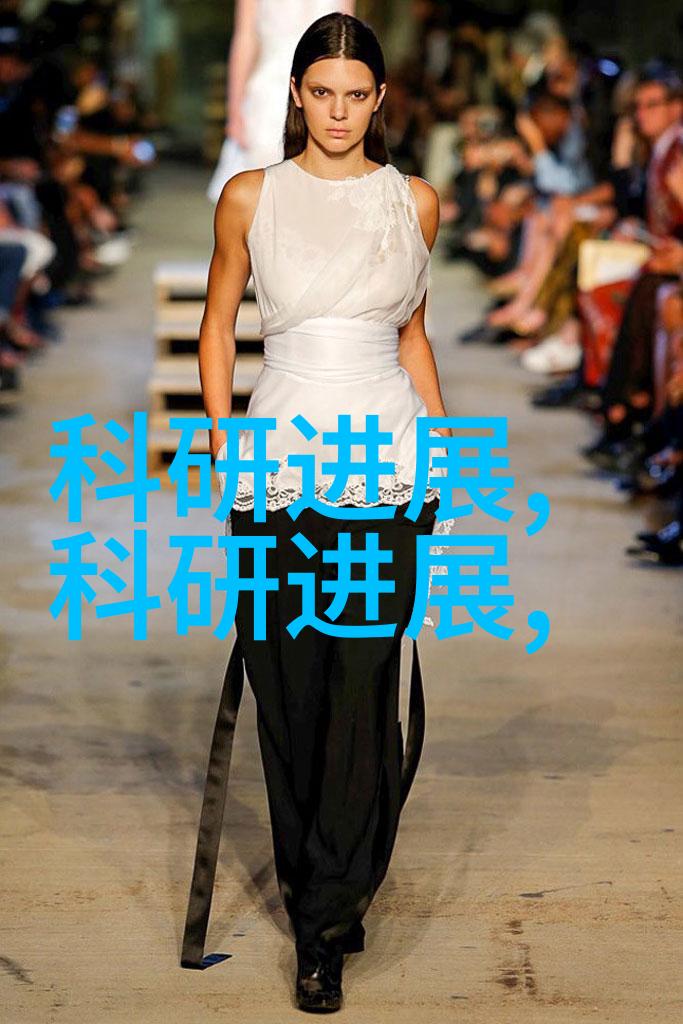 中国中车作为央企转型升级路径探究及未来前景展望