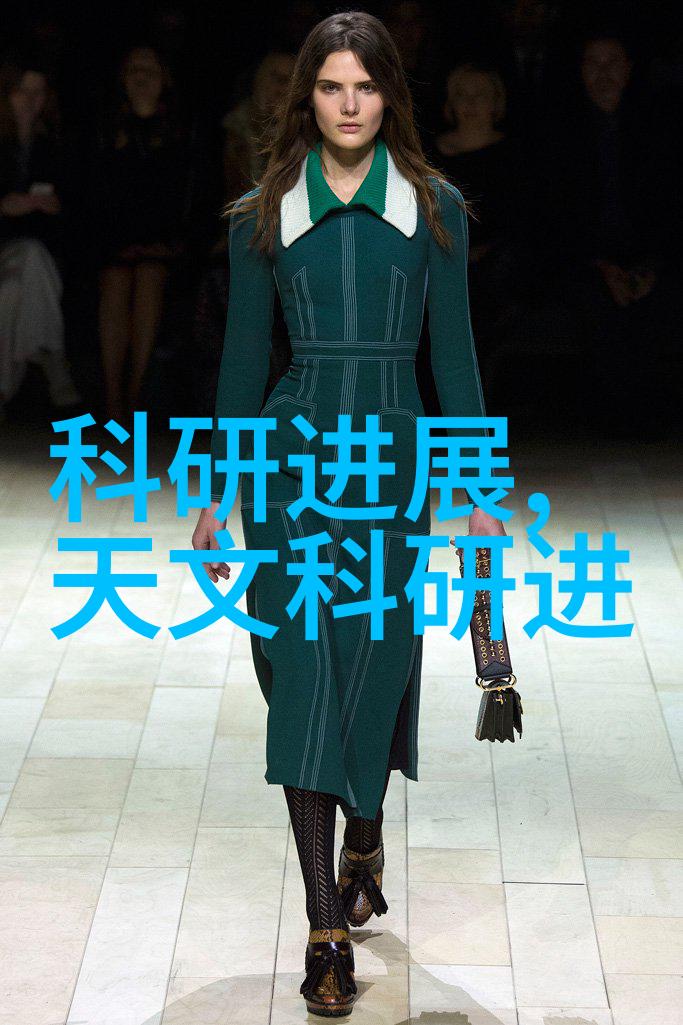 江苏财经职业技术学院的学子们在校园内的一天
