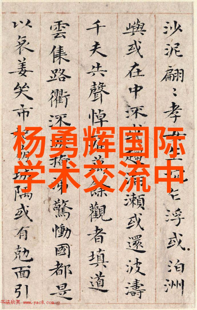 什么样的材料和工艺可以使主卧室装修效果图更加生动有趣
